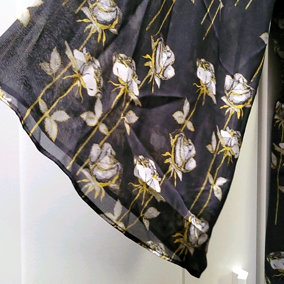 Dress - Picture 3 of 5